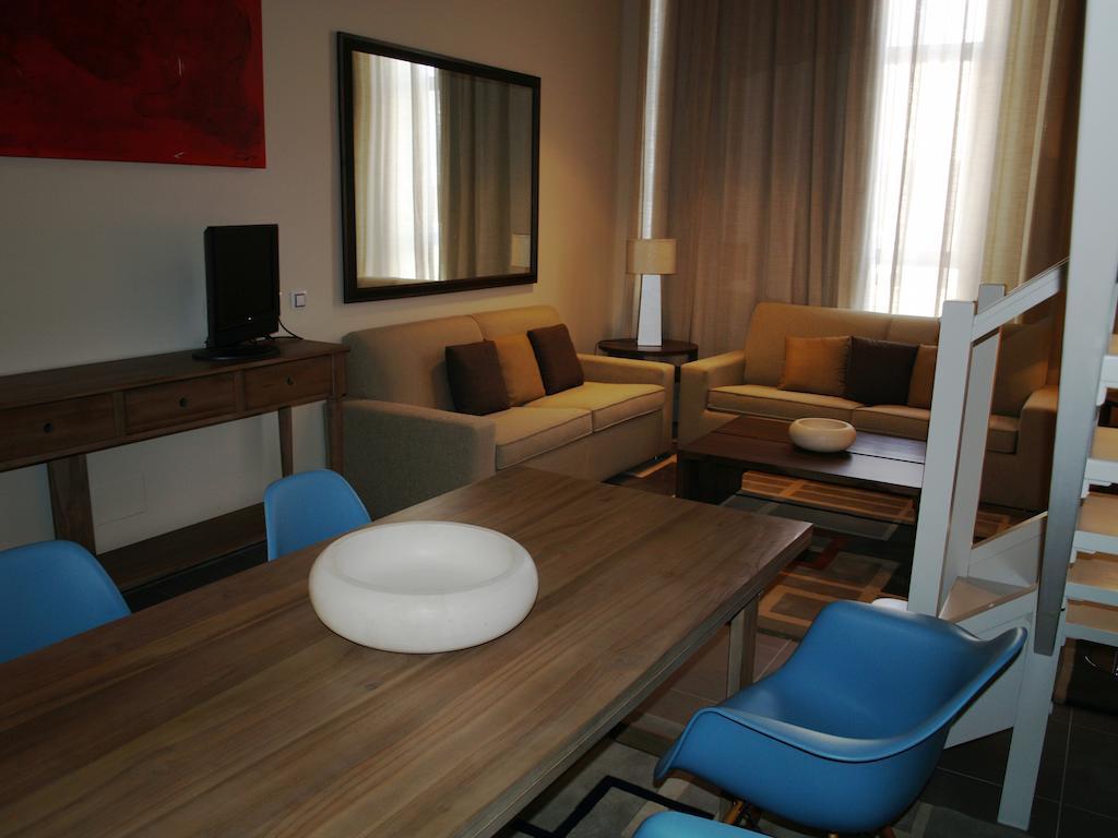 Grand Suite,89623076:JPEG